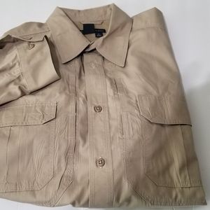 5.11 511 Tactical Shirt XL Mens Button Up Conceal Carry Tan Vented Long Sleeve